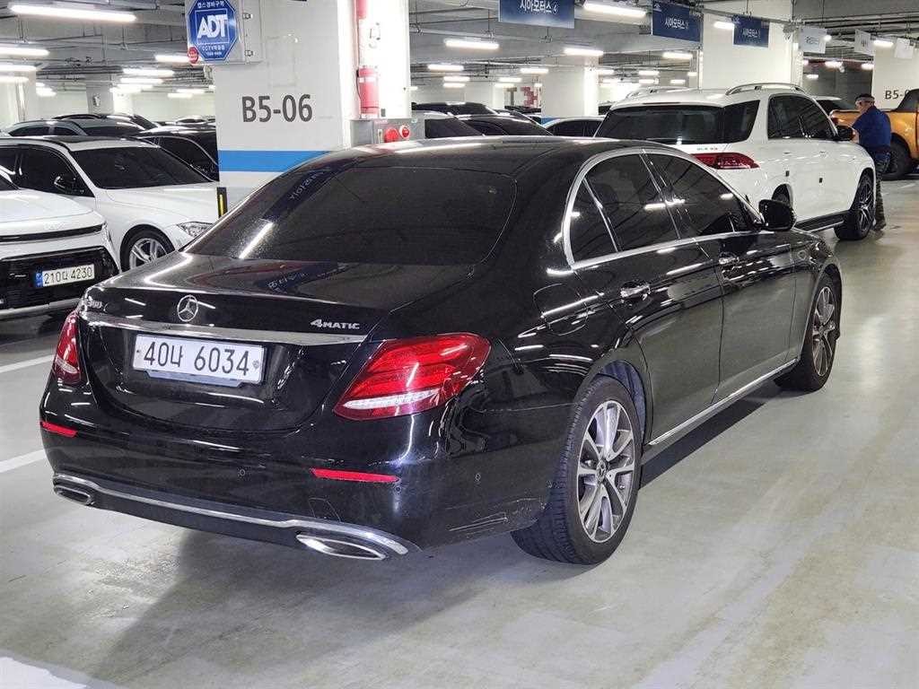 벤츠 E 클래스 E-클래스 W213 E300 4MATIC 아방가르드 이미지 6
