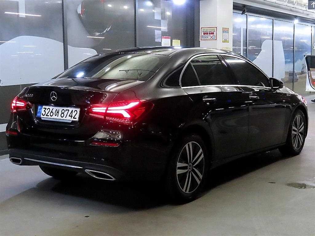 벤츠 A 클래스 A클래스 W177 A220 세단 이미지 4