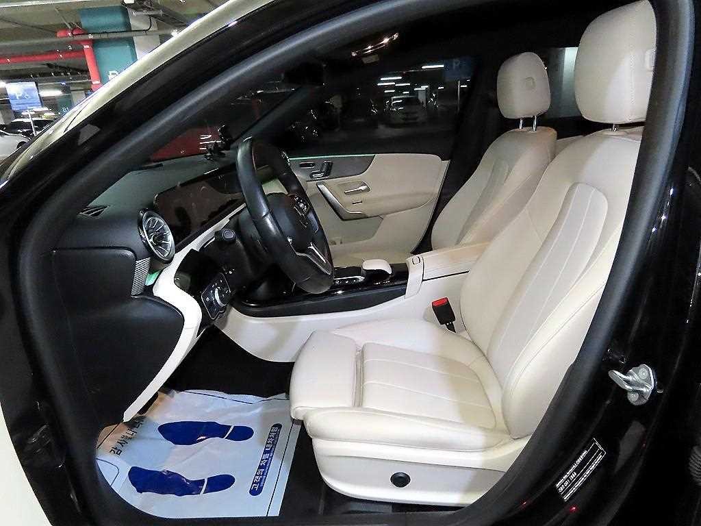 벤츠 A 클래스 A클래스 W177 A220 세단 이미지 6