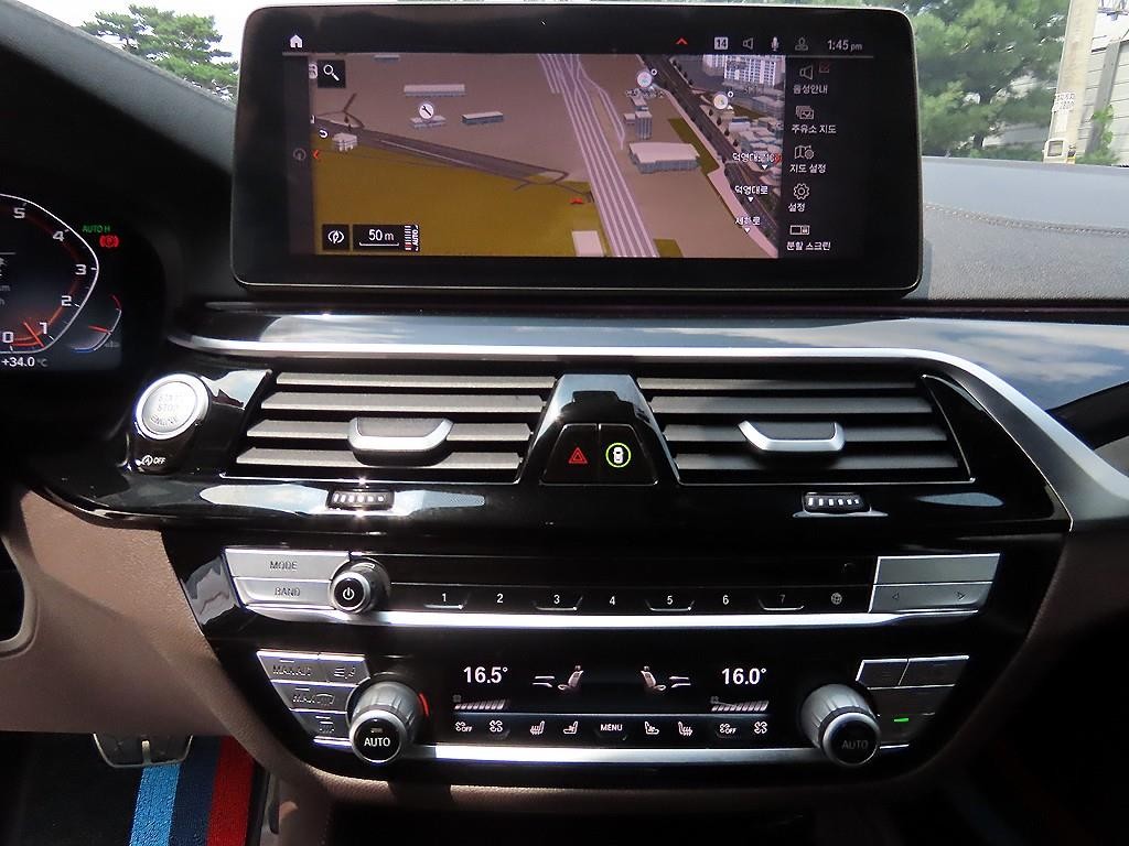 BMW 5시리즈 5시리즈 (G30) M550i xDrive 이미지 13