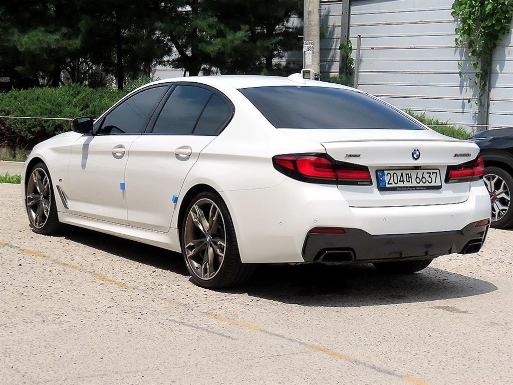BMW 5시리즈 5시리즈 (G30) M550i xDrive 이미지 3