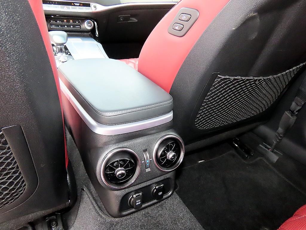 기아 스팅어 스팅어 마이스터 AWD 3.3 GT 마스터즈 터보 패키지 이미지 16