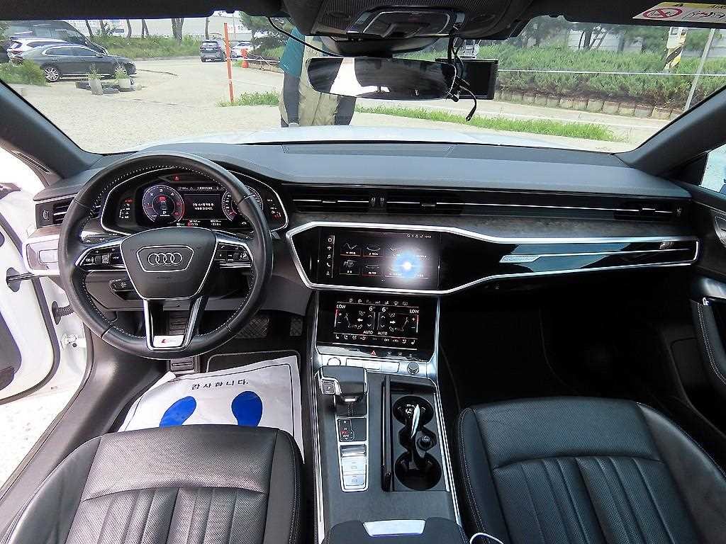 아우디 A7 A7 (4K) 45 TDI 콰트로 프리미엄 이미지 7