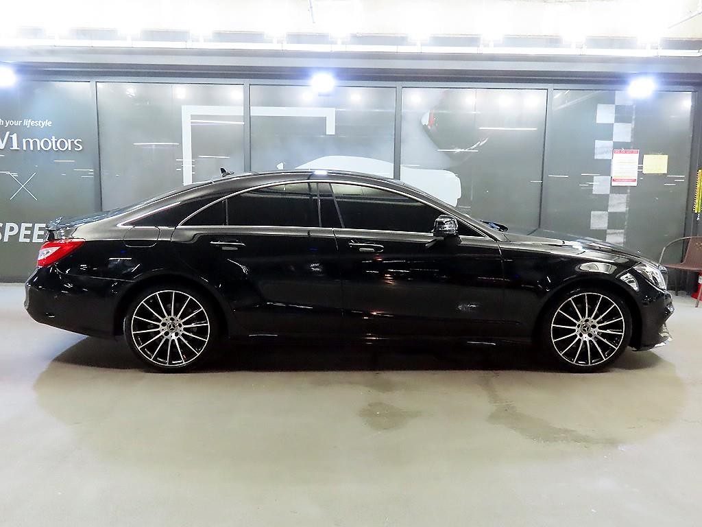 벤츠 CLS 클래스 CLS클래스 W218 CLS 250 d 4MATIC AMG Line 이미지 3