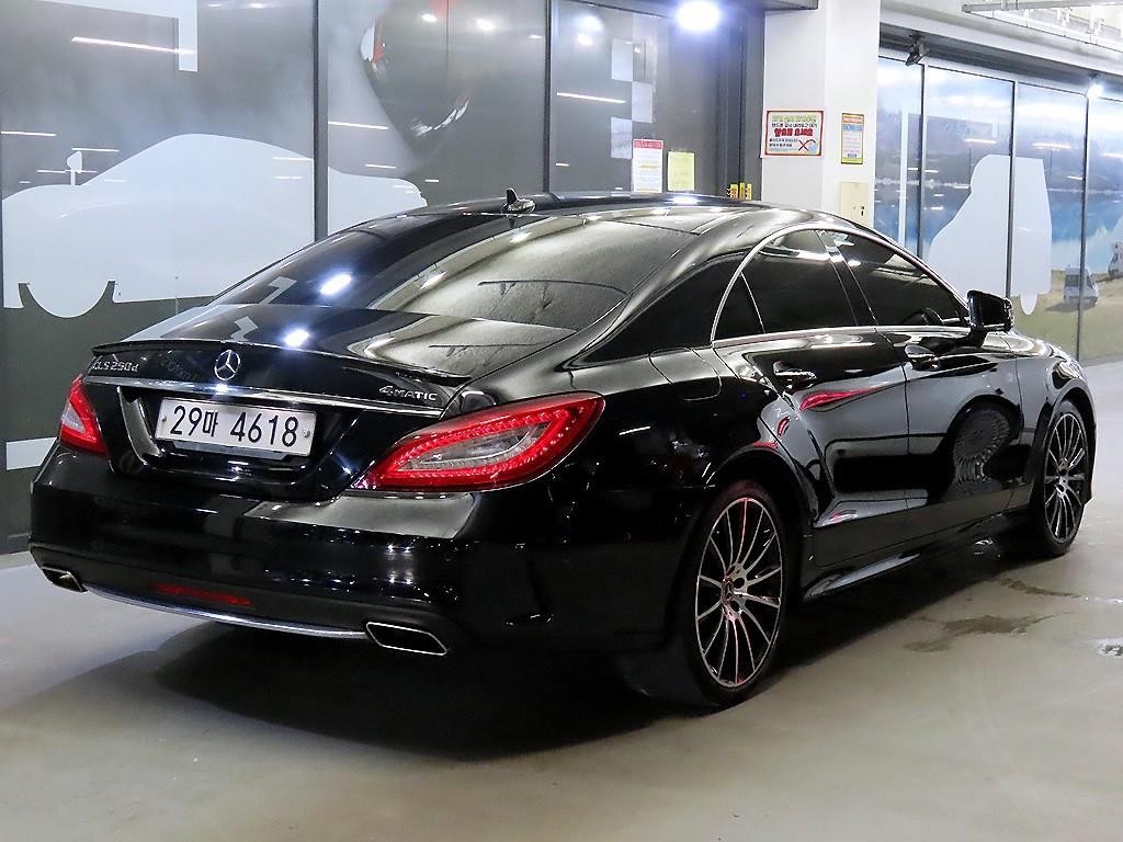 벤츠 CLS 클래스 CLS클래스 W218 CLS 250 d 4MATIC AMG Line 이미지 4