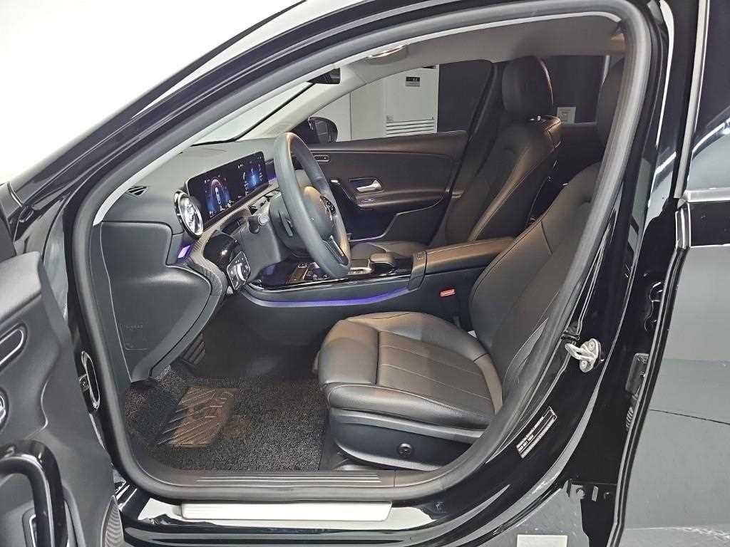 벤츠 A 클래스 A클래스 W177 A200d 세단 이미지 11
