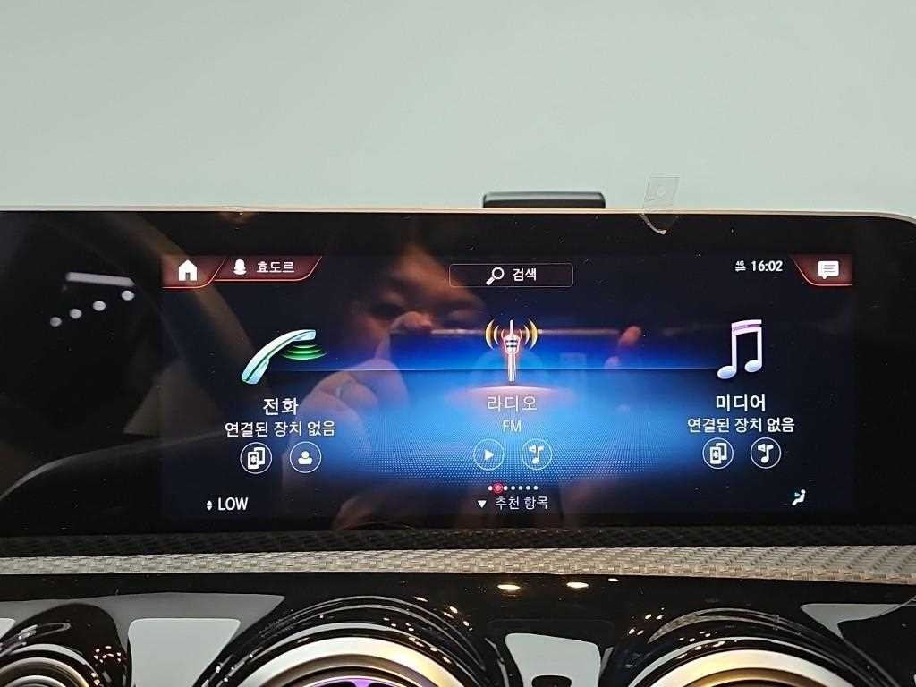 벤츠 A 클래스 A클래스 W177 A200d 세단 이미지 13