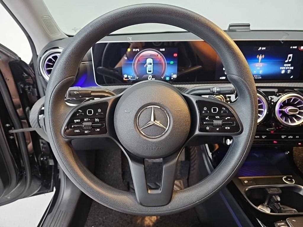 벤츠 A 클래스 A클래스 W177 A200d 세단 이미지 9