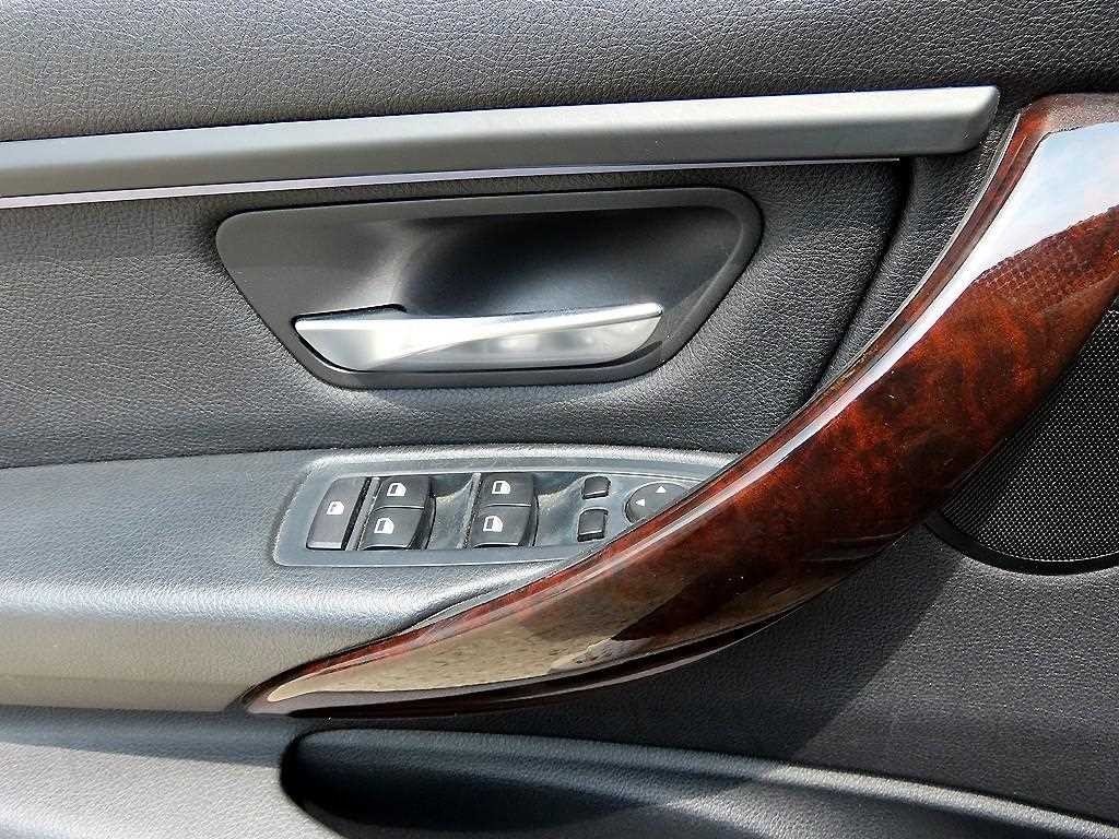 BMW 3시리즈 3시리즈 (F30) 320d 이미지 12
