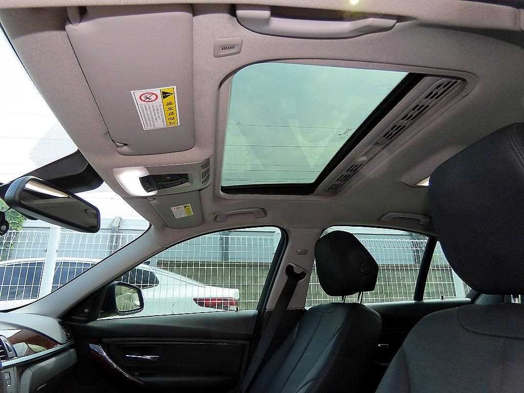 BMW 3시리즈 3시리즈 (F30) 320d 이미지 18