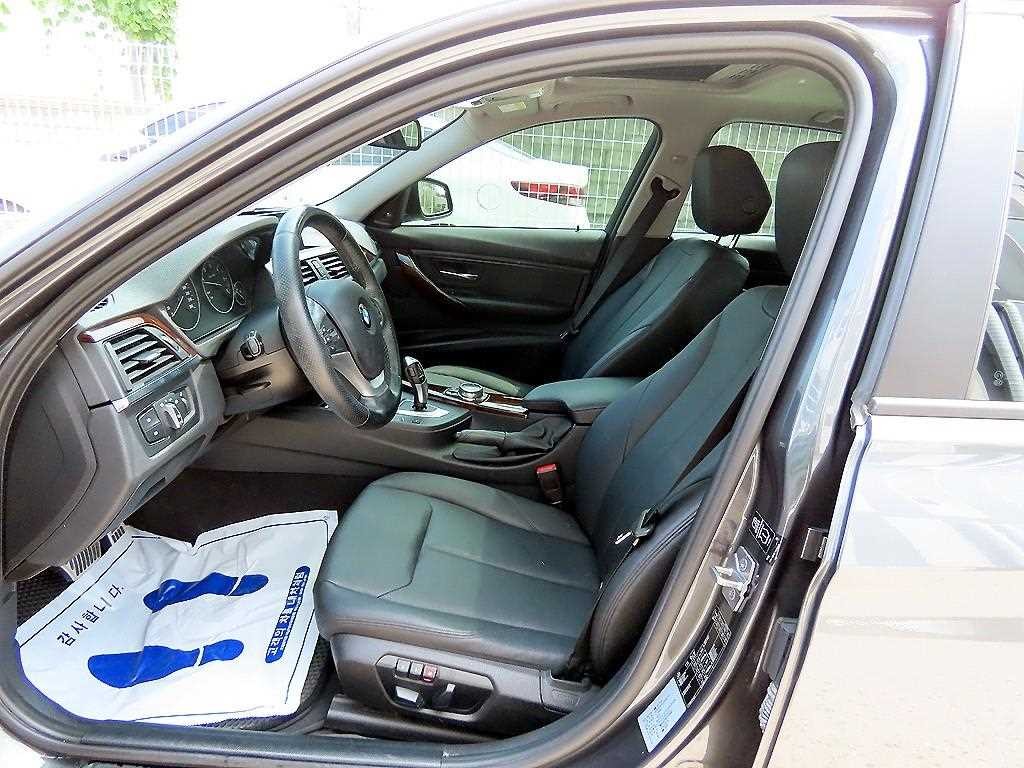 BMW 3시리즈 3시리즈 (F30) 320d 이미지 5