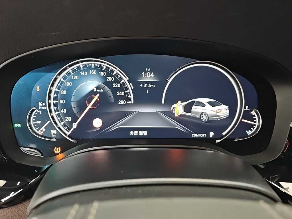 BMW 5시리즈 5시리즈 (G30) 520d M 스포츠 플러스 이미지 6