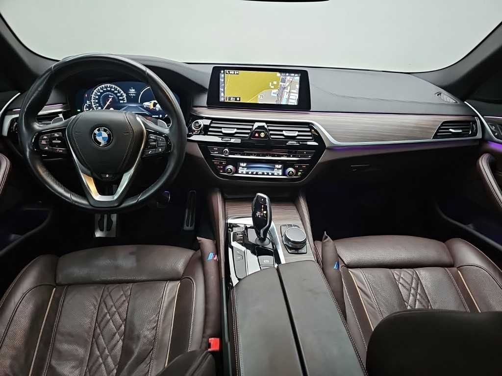 BMW 5시리즈 5시리즈 (G30) 520d M 스포츠 플러스 이미지 7