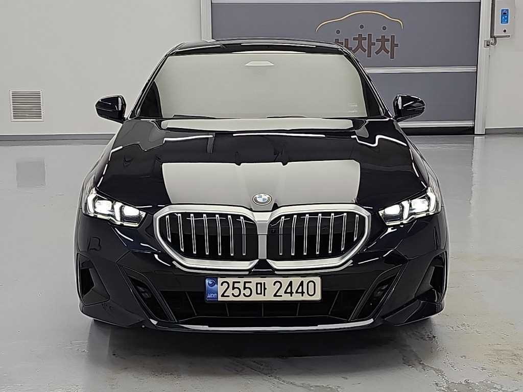 BMW 5시리즈 5시리즈 (G60) 530i xDrive M 스포츠 이미지 2