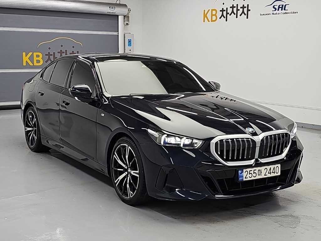 BMW 5시리즈 5시리즈 (G60) 530i xDrive M 스포츠 이미지 4