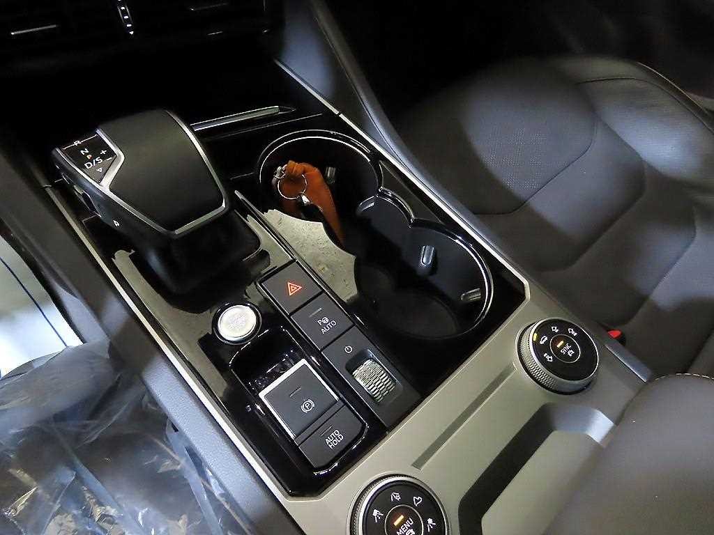 폭스바겐 투아렉 투아렉 3세대 3.0 TDI 프레스티지 이미지 12