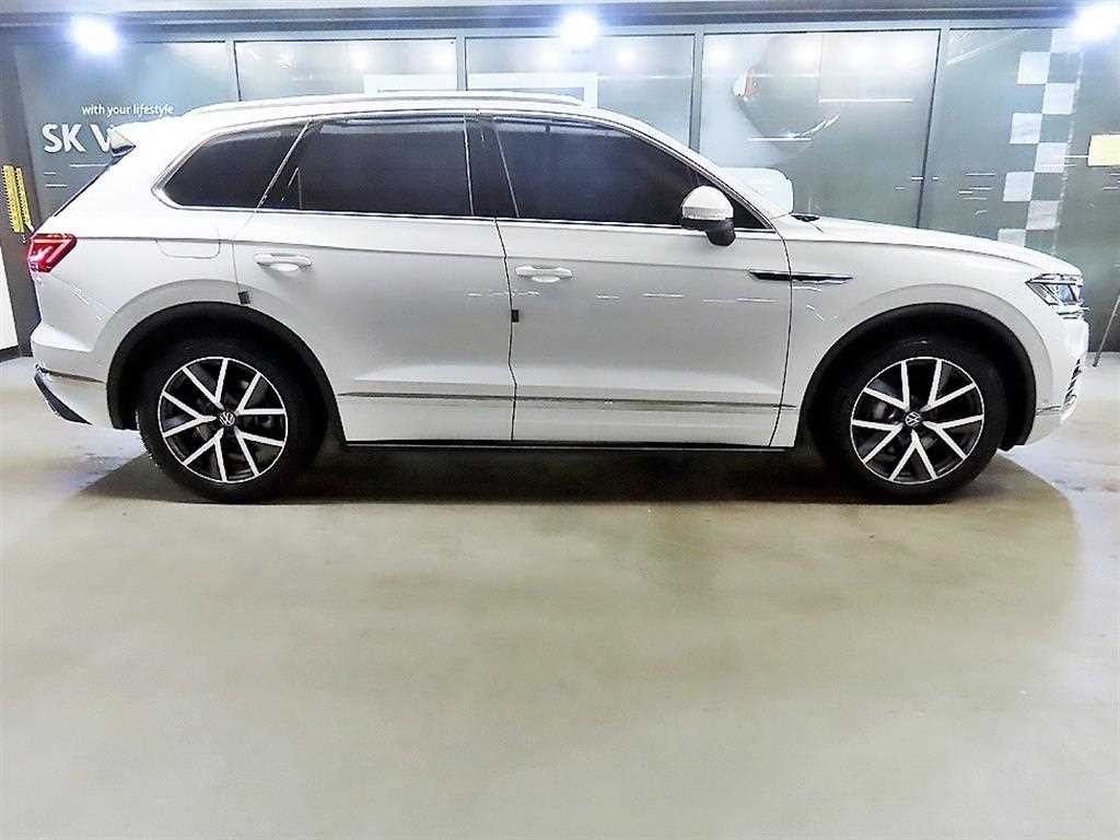 폭스바겐 투아렉 투아렉 3세대 3.0 TDI 프레스티지 이미지 3