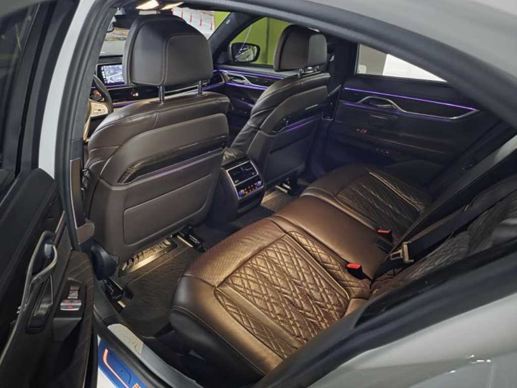 BMW 7시리즈 7시리즈 (G11) 730d xDrive 디자인 퓨어 엑설런스 이미지 6