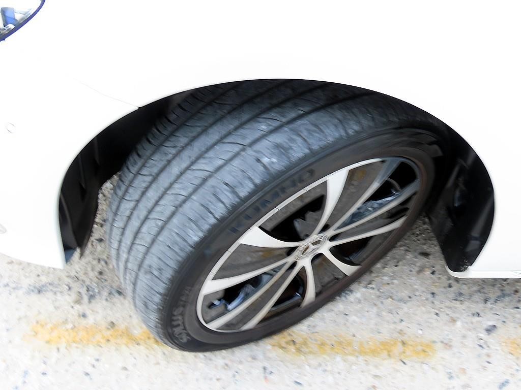 벤츠 E 클래스 E-클래스 W213 E300e 4MATIC 익스클루시브 이미지 20