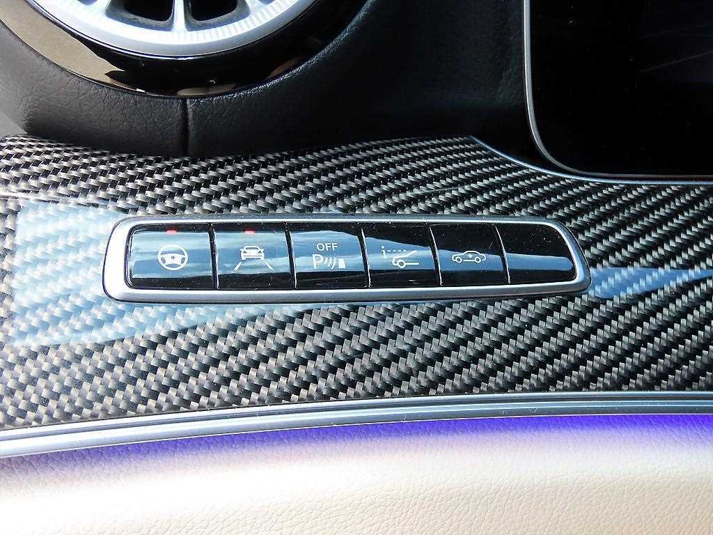 벤츠 E 클래스 E-클래스 W213 E63 AMG 4MATIC+ 이미지 12