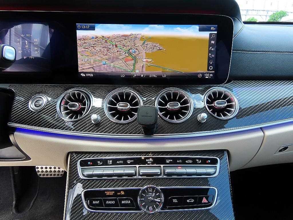 벤츠 E 클래스 E-클래스 W213 E63 AMG 4MATIC+ 이미지 13