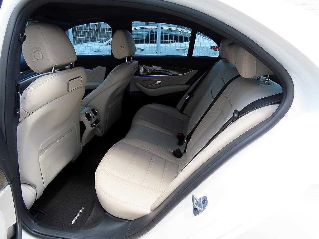 벤츠 E 클래스 E-클래스 W213 E63 AMG 4MATIC+ 이미지 6