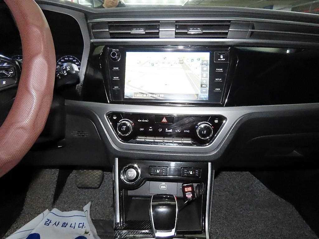 KG모빌리티(쌍용) 코란도 뷰티풀코란도 4WD 가솔린 1.5 C5 플러스 이미지 11