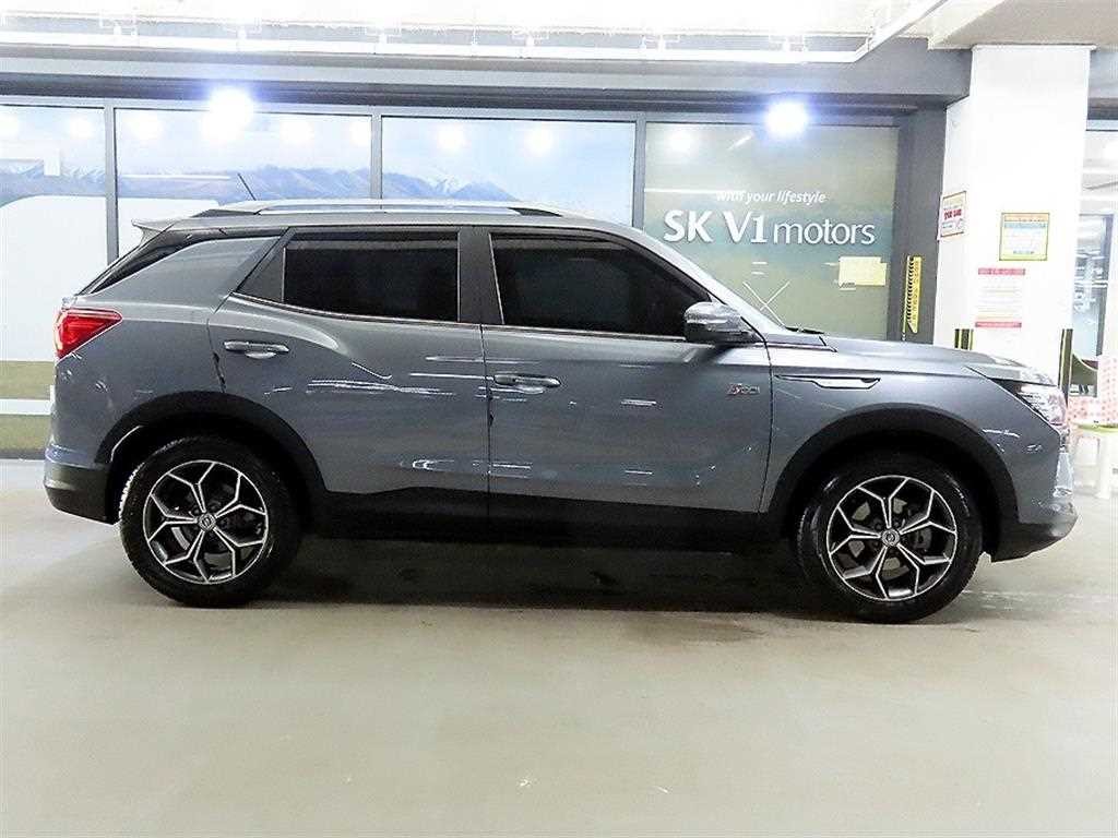 KG모빌리티(쌍용) 코란도 뷰티풀코란도 4WD 가솔린 1.5 C5 플러스 이미지 3