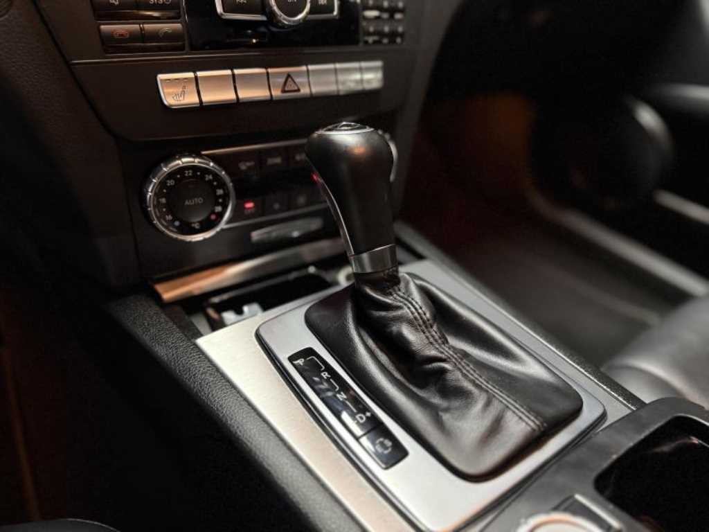 벤츠 C 클래스 C클래스 W204 C200 CGI 아방가르드 이미지 14