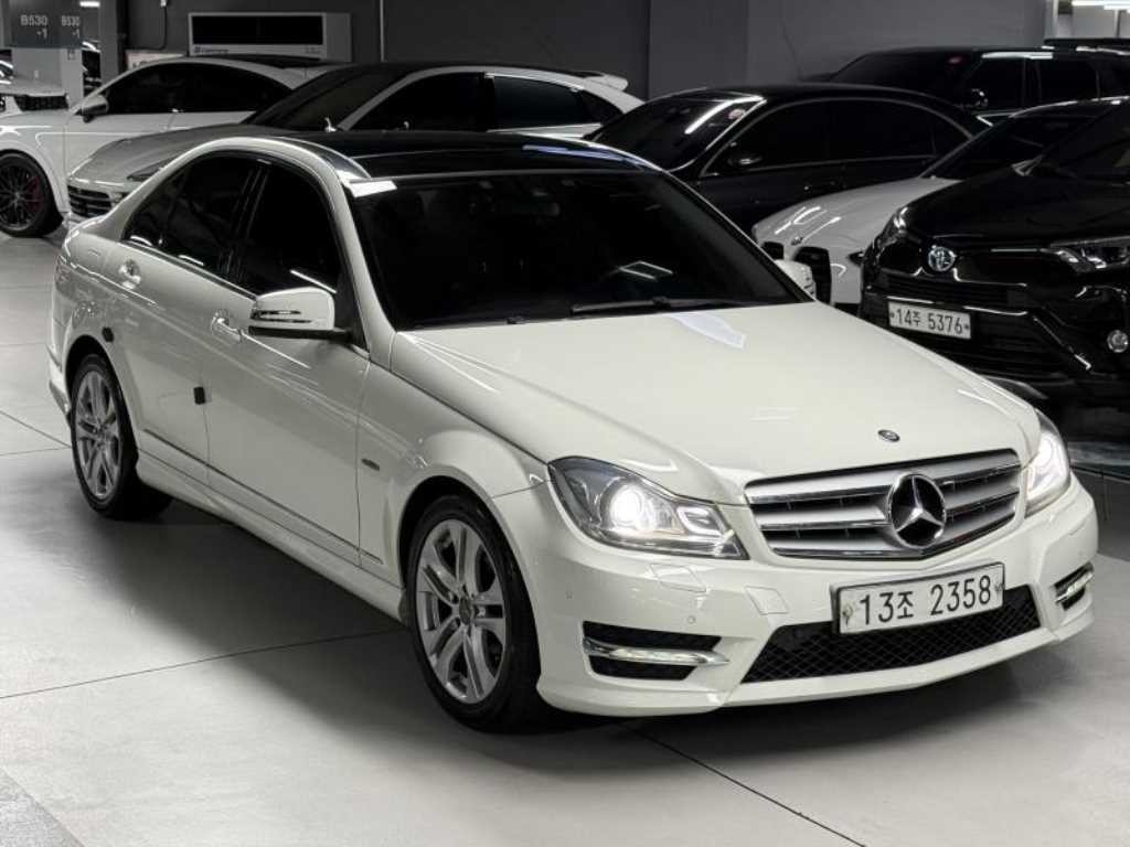 벤츠 C 클래스 C클래스 W204 C200 CGI 아방가르드 이미지 3