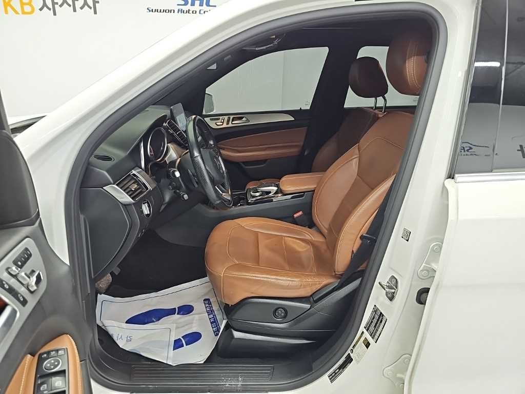 벤츠 GLE 클래스 GLE 클래스 W166 GLE 350 d 4MATIC 이미지 11