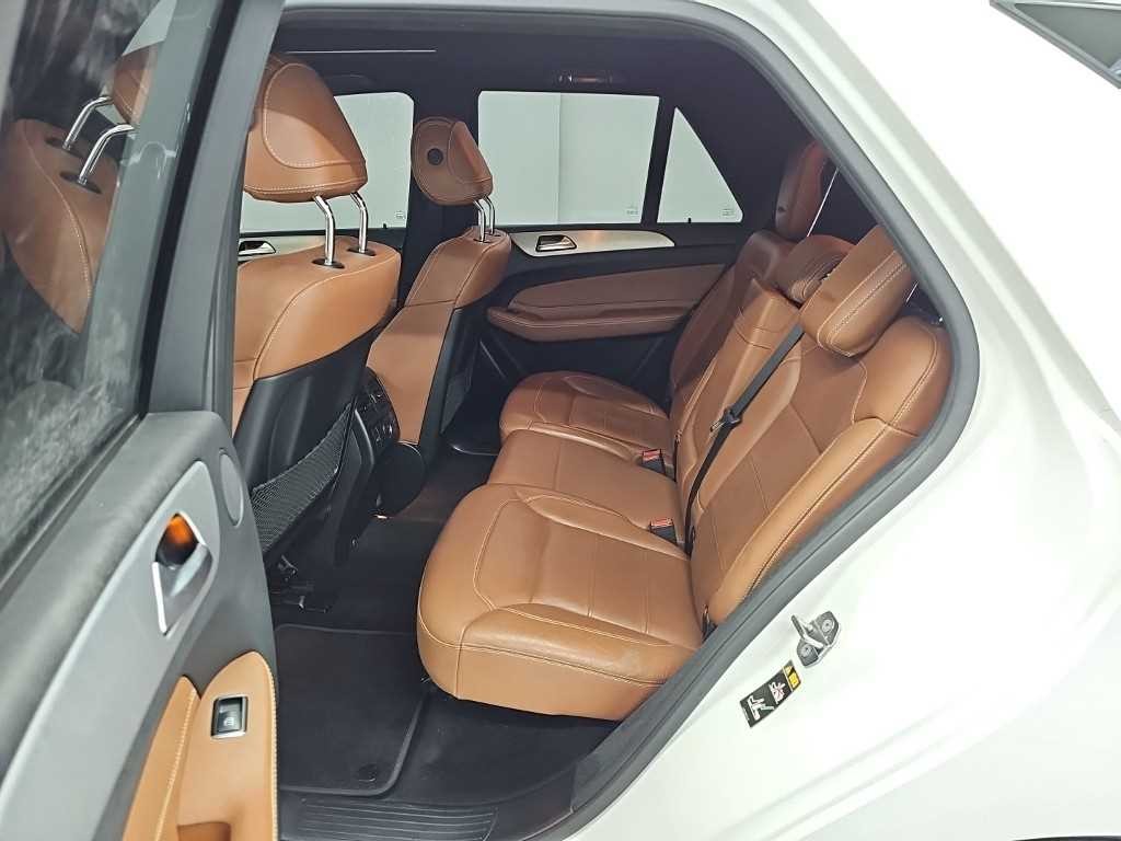 벤츠 GLE 클래스 GLE 클래스 W166 GLE 350 d 4MATIC 이미지 12