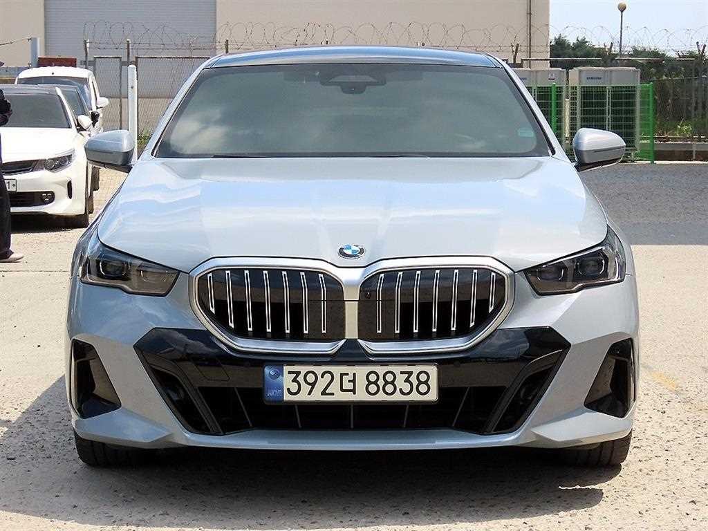 BMW 5시리즈 5시리즈 (G60) 530i xDrive M 스포츠 이미지 1