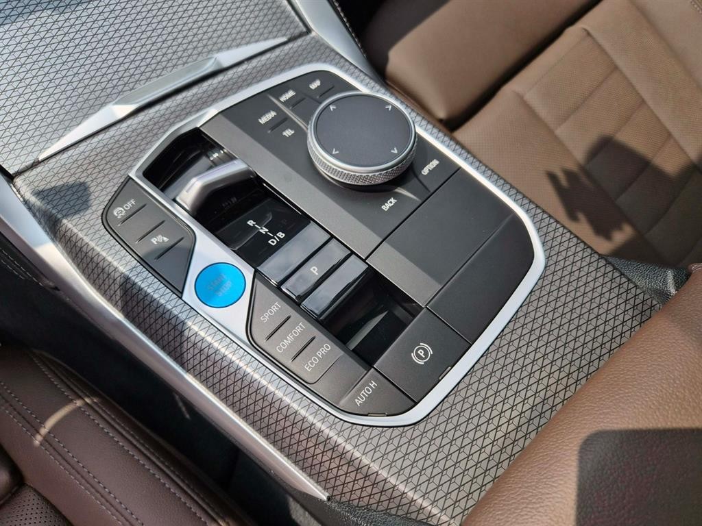 BMW i4 eDrive 40 M 스포츠 프로 이미지 11