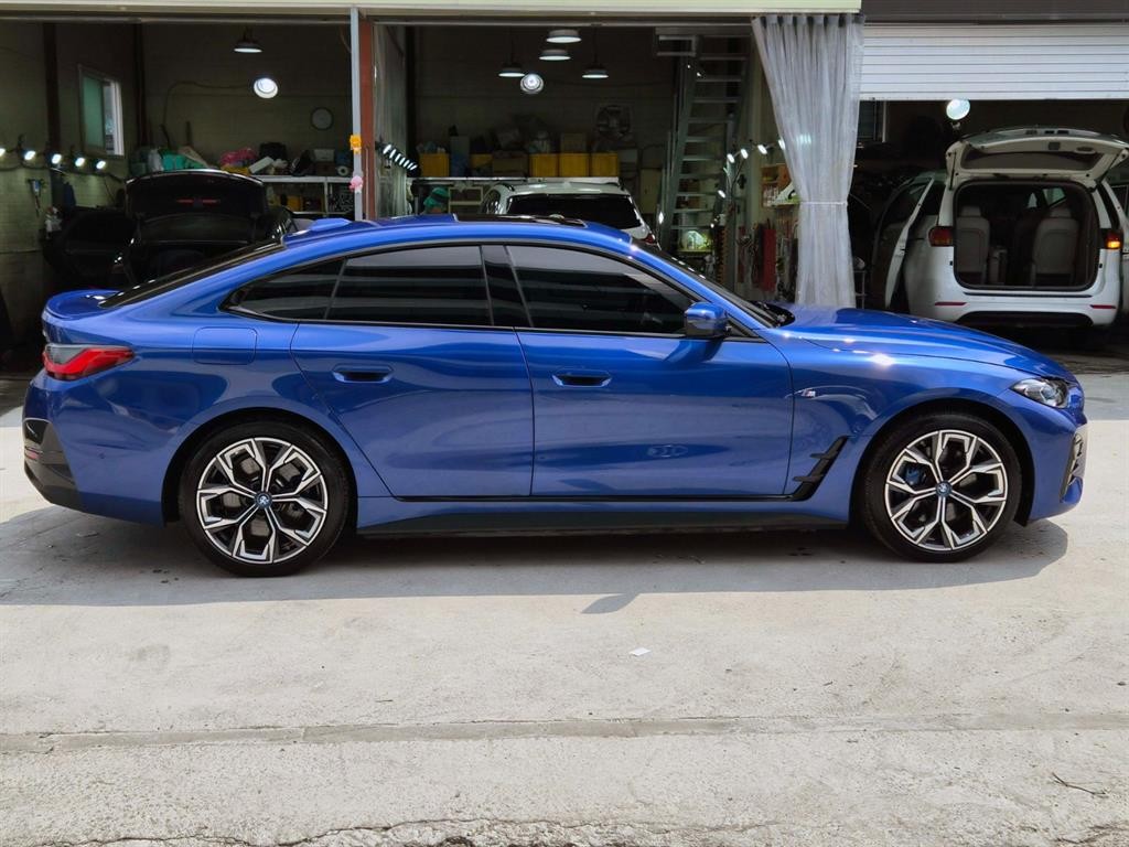 BMW i4 eDrive 40 M 스포츠 프로 이미지 3