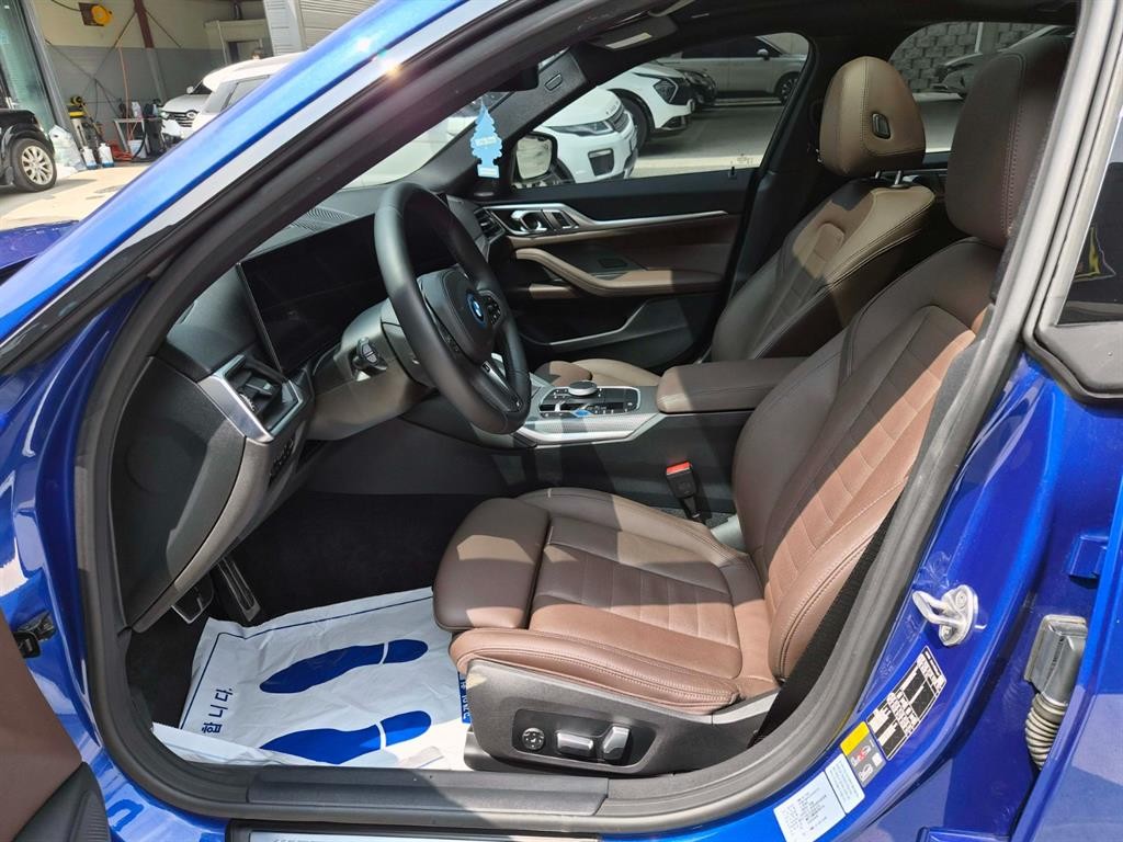 BMW i4 eDrive 40 M 스포츠 프로 이미지 6