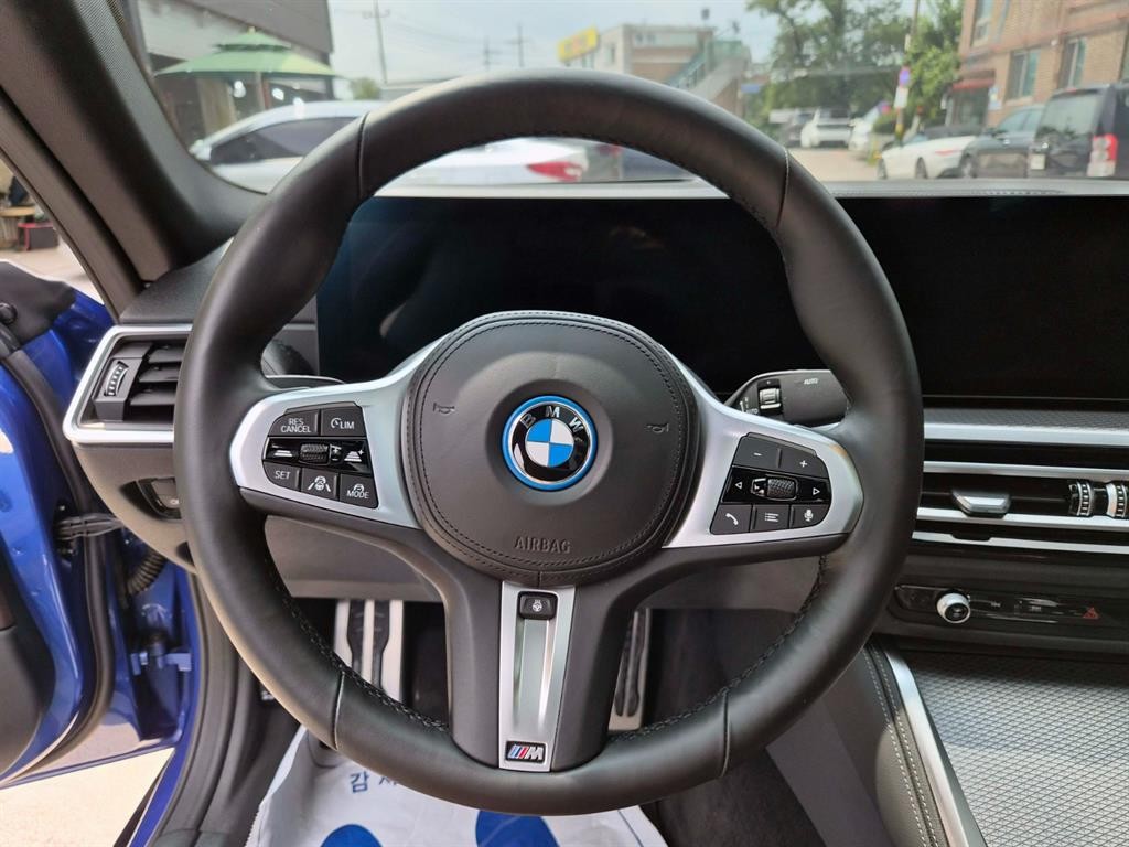 BMW i4 eDrive 40 M 스포츠 프로 이미지 8