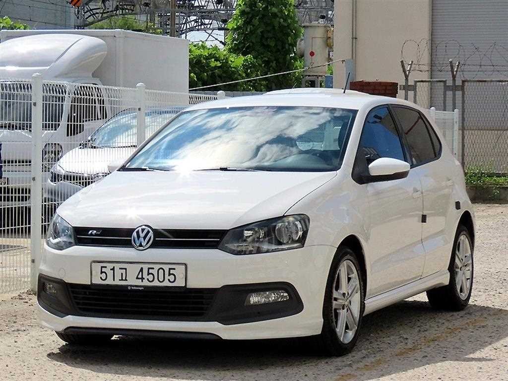 폭스바겐 폴로 1.6 TDI R-LINE 이미지 2