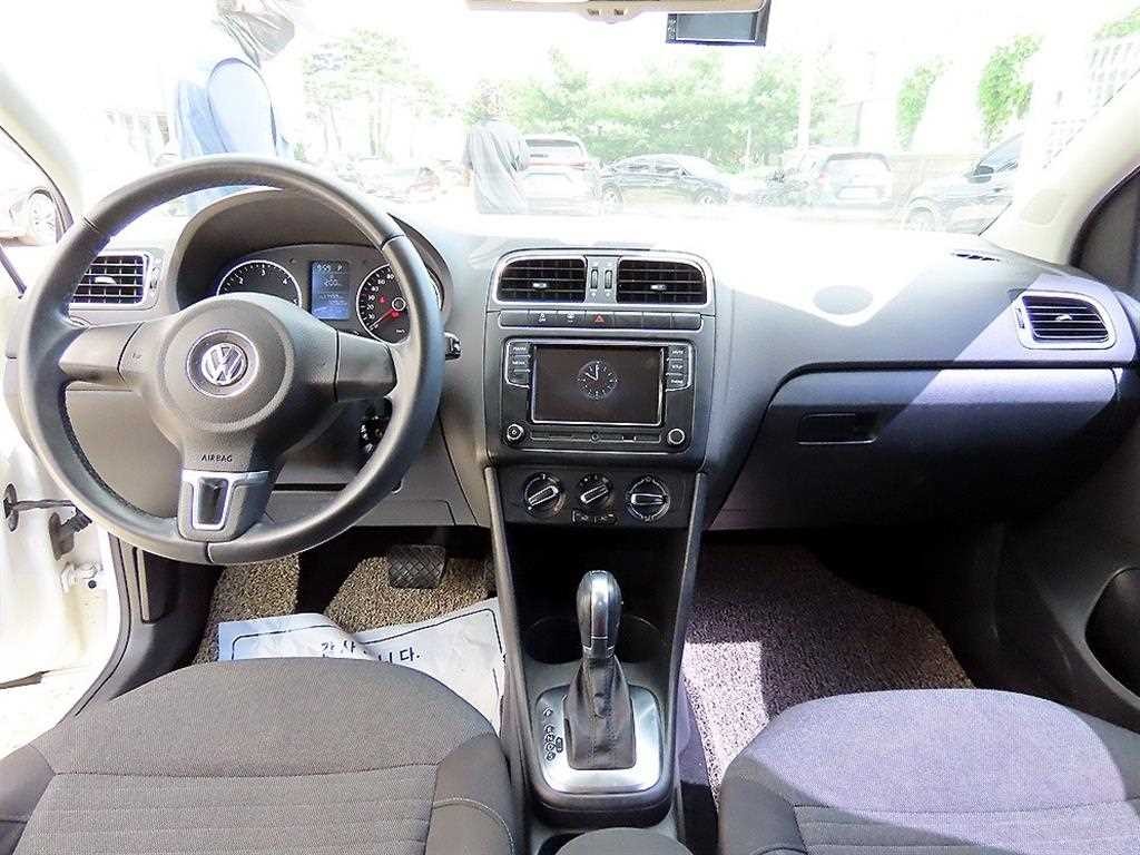 폭스바겐 폴로 1.6 TDI R-LINE 이미지 7