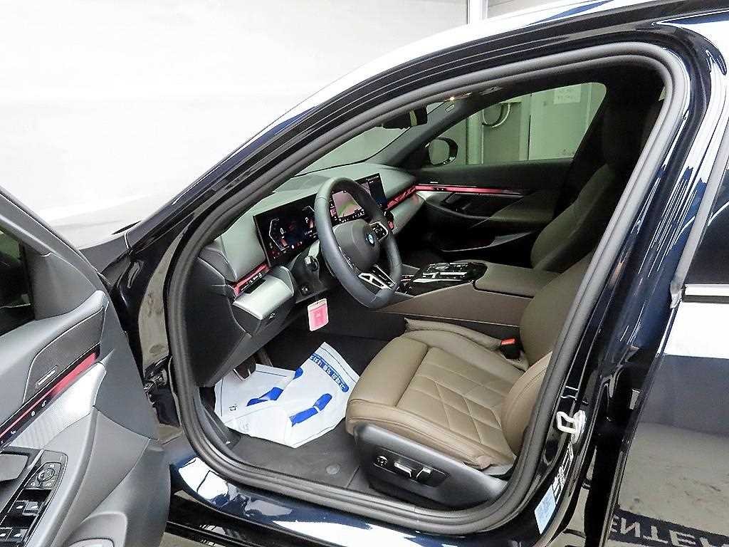 BMW 5시리즈 5시리즈 (G60) 520i M 스포츠 이미지 5