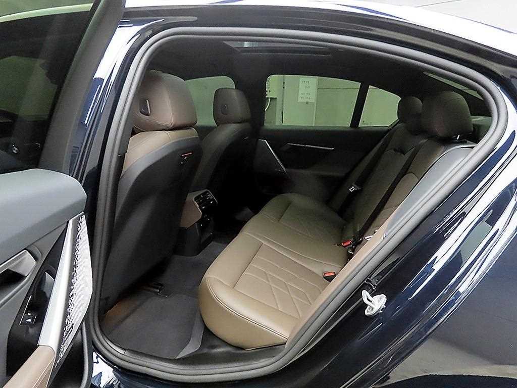 BMW 5시리즈 5시리즈 (G60) 520i M 스포츠 이미지 6