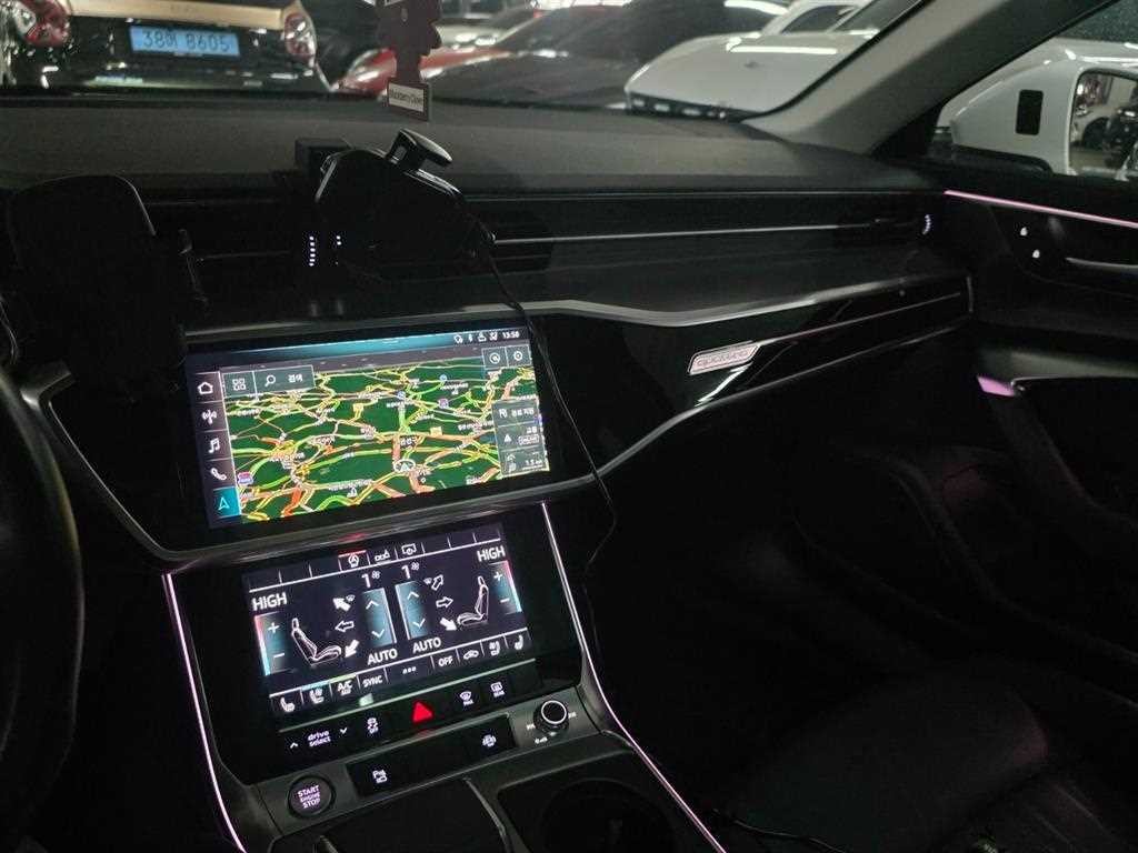 아우디 A6 A6 (C8) 45 TFSI 콰트로 프리미엄 이미지 14