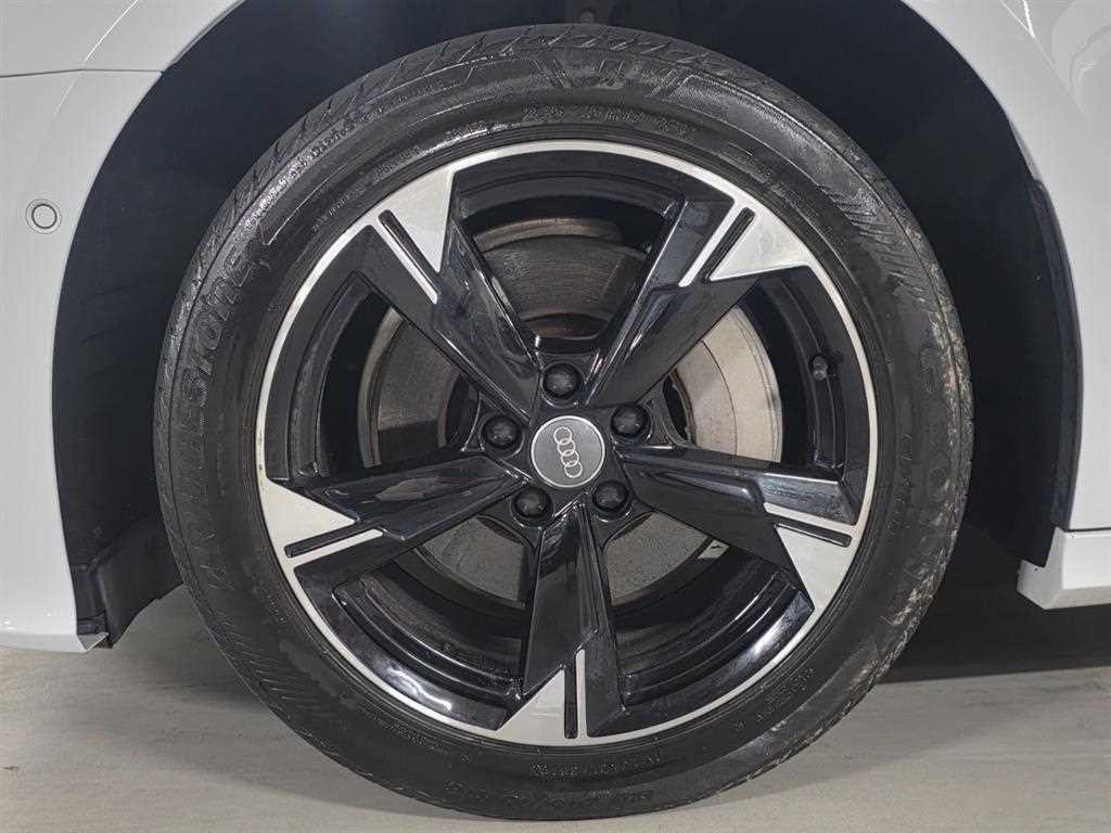 아우디 A6 A6 (C8) 45 TFSI 콰트로 프리미엄 이미지 17