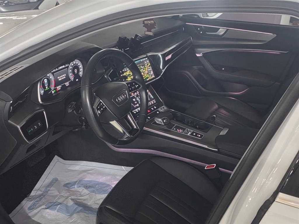 아우디 A6 A6 (C8) 45 TFSI 콰트로 프리미엄 이미지 8