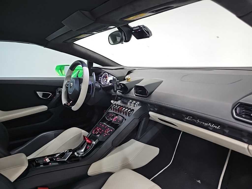 람보르기니 우라칸 LP610-4 스파이더 이미지 16