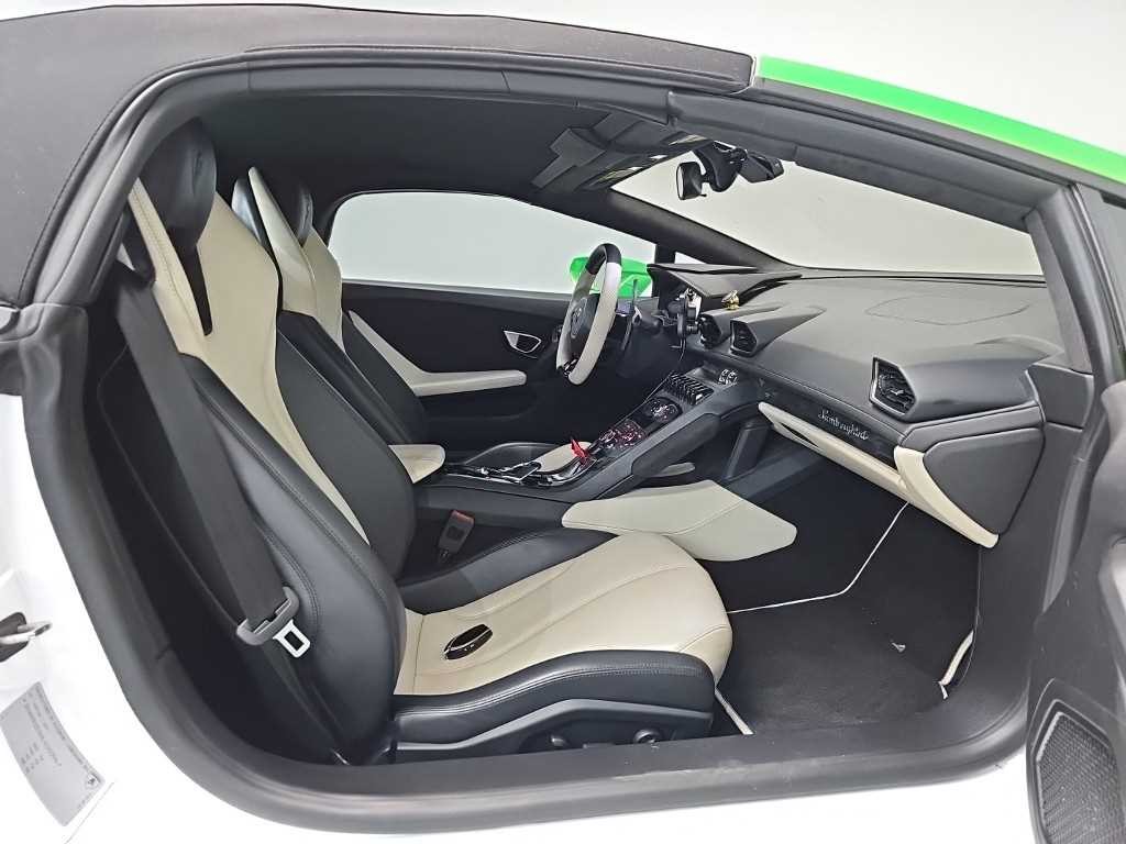 람보르기니 우라칸 LP610-4 스파이더 이미지 17