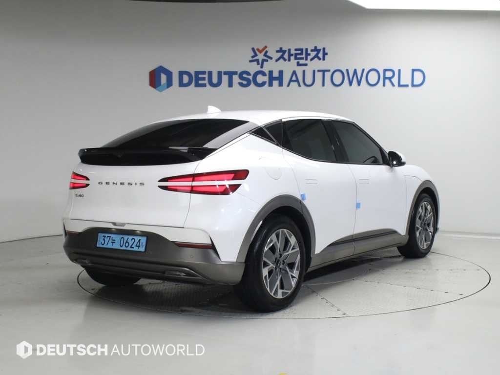 제네시스 GV60 스탠다드 2WD 이미지 2