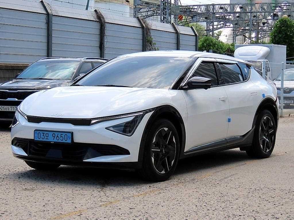 기아 EV6 더 뉴 EV6 롱레인지 4WD 어스 이미지 2