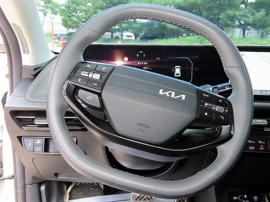 기아 EV6 더 뉴 EV6 롱레인지 4WD 어스 이미지 8