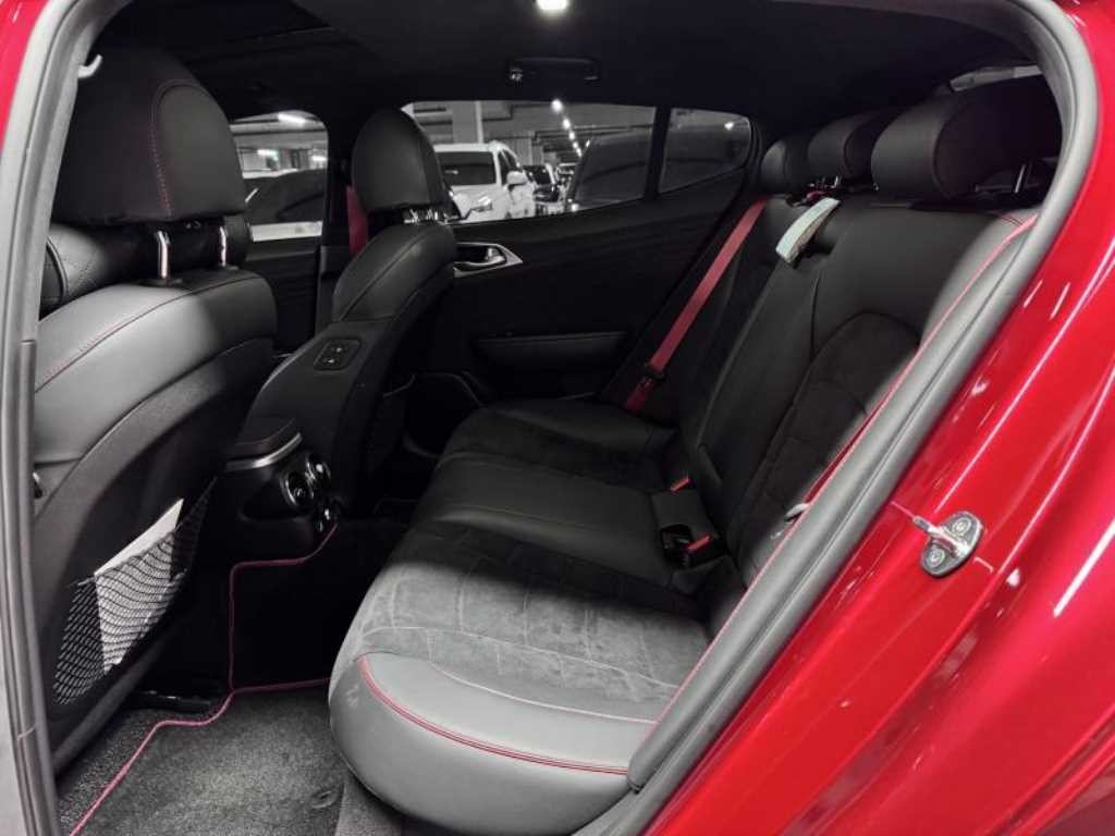 기아 스팅어 스팅어 마이스터 AWD 3.3 GT 아크로 에디션 이미지 8